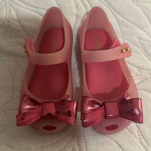 Beautiful Mini Melissa sparkly bow shoes for girls, size 8